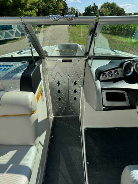 21ft Mastercraft Yacht For Sale