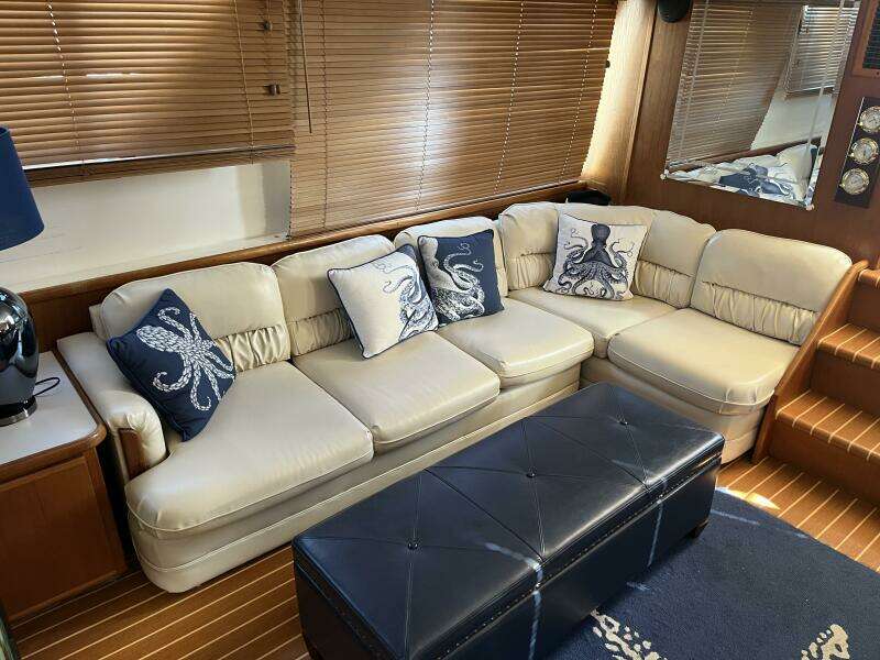 Carver 440 Aft Cabin Carver 440 Aft Cabin