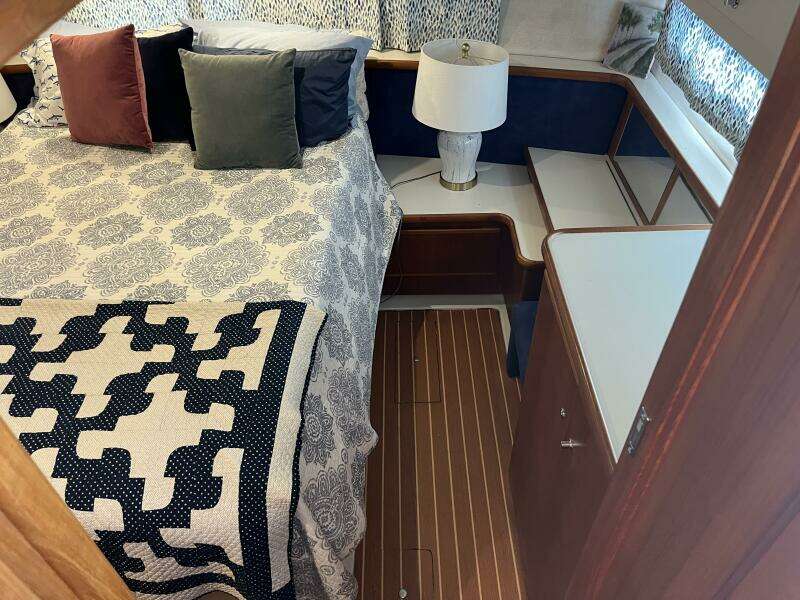 Carver 440 Aft Cabin Carver 440 Aft Cabin