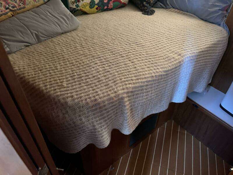 Carver 440 Aft Cabin Carver 440 Aft Cabin