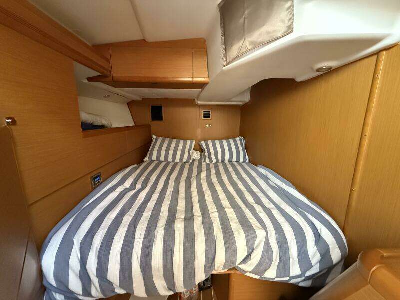 Salt Air 50ft Jeanneau Yacht For Sale