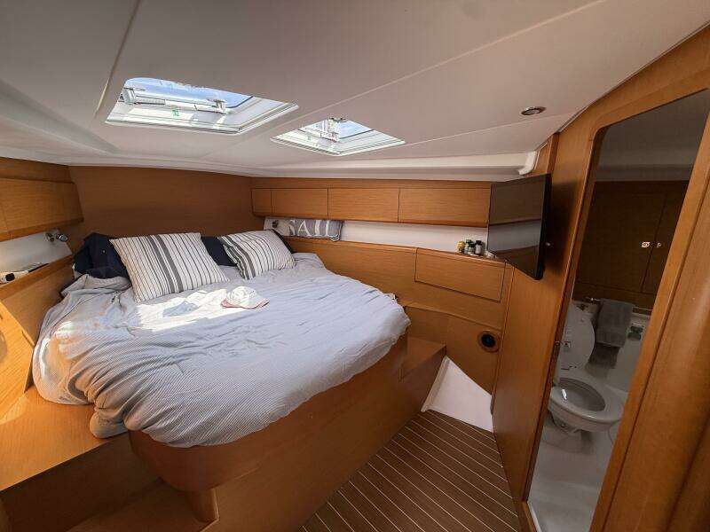 Salt Air 50ft Jeanneau Yacht For Sale