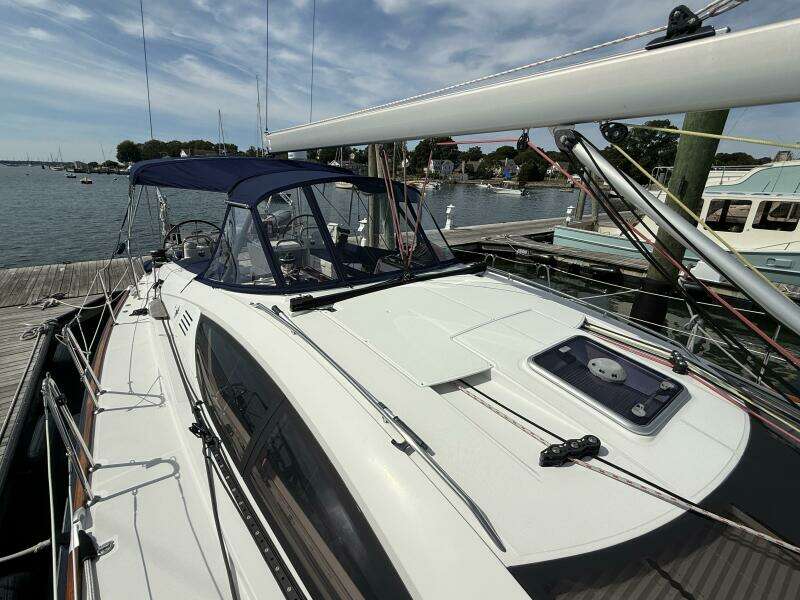 Salt Air 50ft Jeanneau Yacht For Sale
