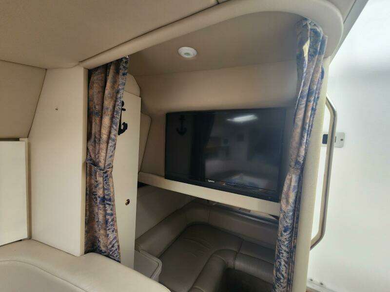 31ft Formula Yacht For Sale