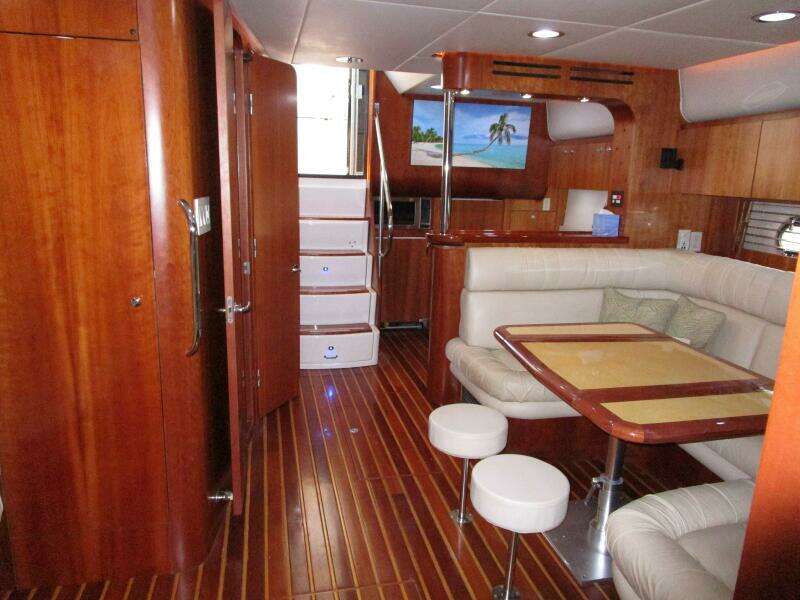 Salon Looking Aft Salon Looking Aft