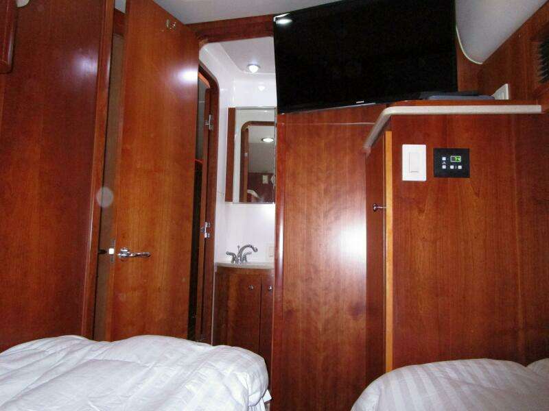 Guest Cabin Looking Forward Guest Cabin Looking Forward
