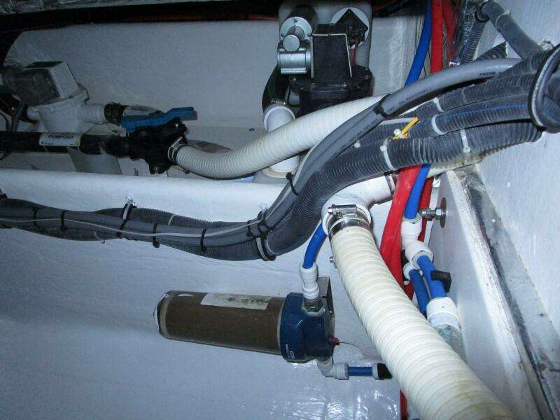 Aft Salon Bilge To Port Aft Salon Bilge To Port