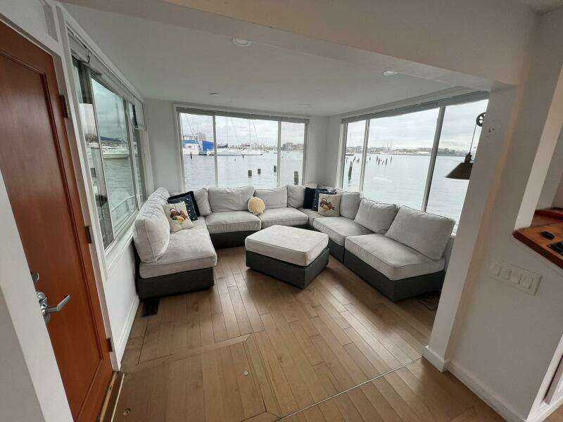 58ft Sumerset Yacht For Sale