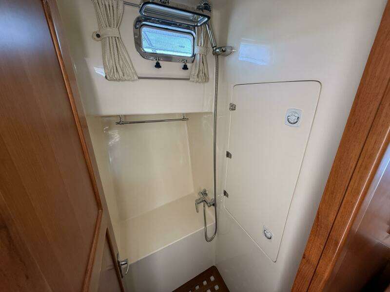 RAVEN SONG 42ft North Pacific Yacht For Sale