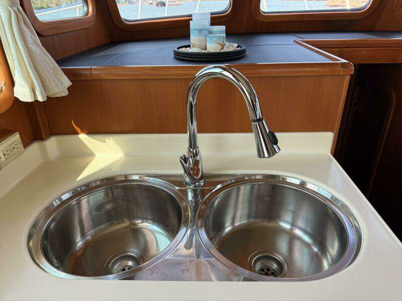 RAVEN SONG 42ft North Pacific Yacht For Sale