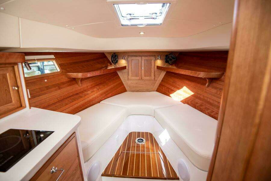 Sandora 35ft MJM Yacht For Sale