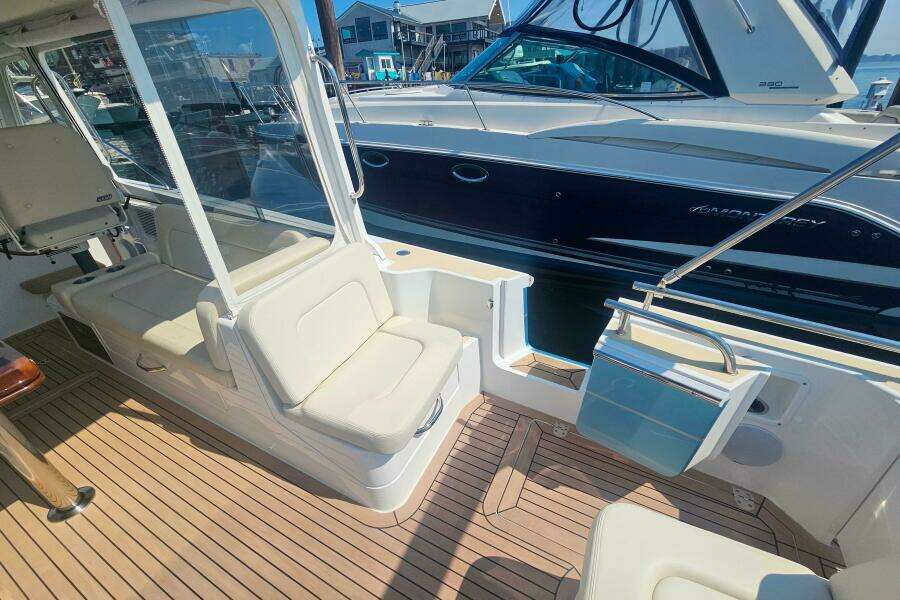 Sandora 35ft MJM Yacht For Sale
