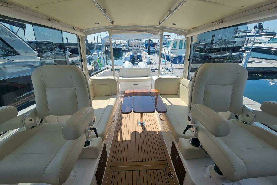 Sandora 35ft MJM Yacht For Sale