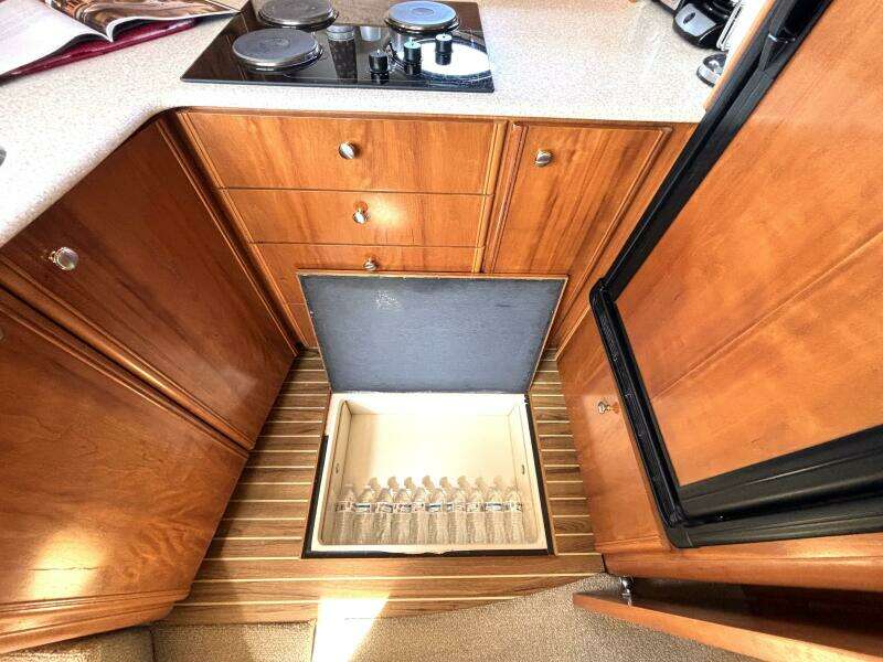 Jackael A IV 45ft Meridian Yacht For Sale