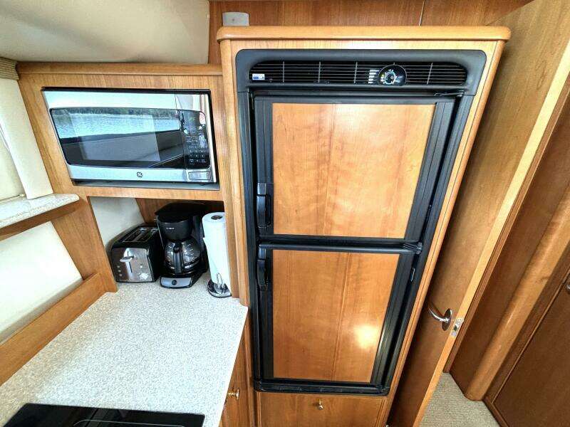 Jackael A IV 45ft Meridian Yacht For Sale