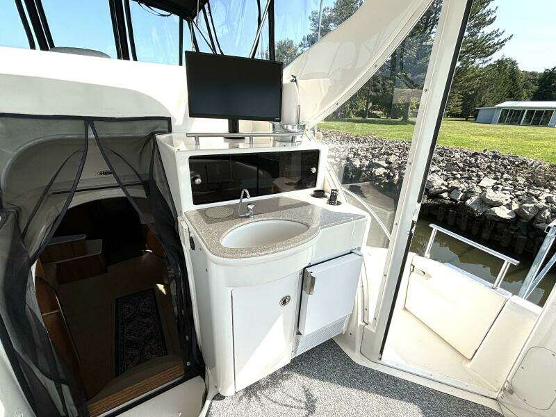 Jackael A IV 45ft Meridian Yacht For Sale