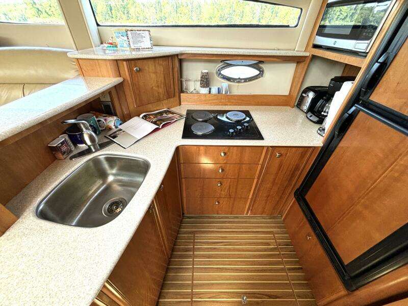 Jackael A IV 45ft Meridian Yacht For Sale