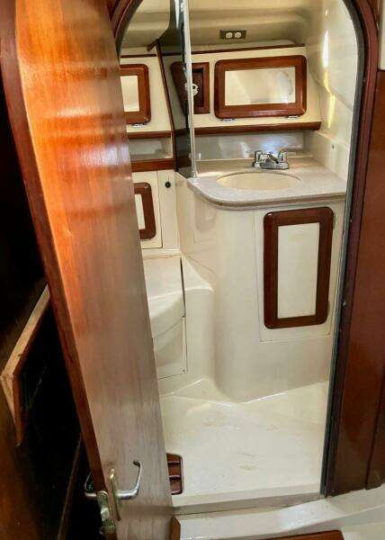 Coqui 43ft Hunter Yacht For Sale
