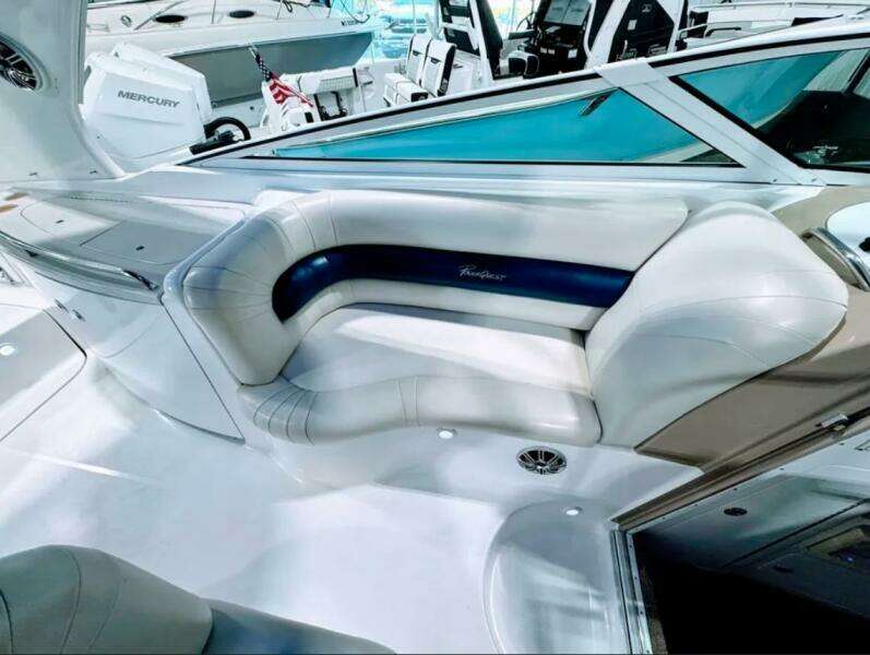 32ft Powerquest Yacht For Sale