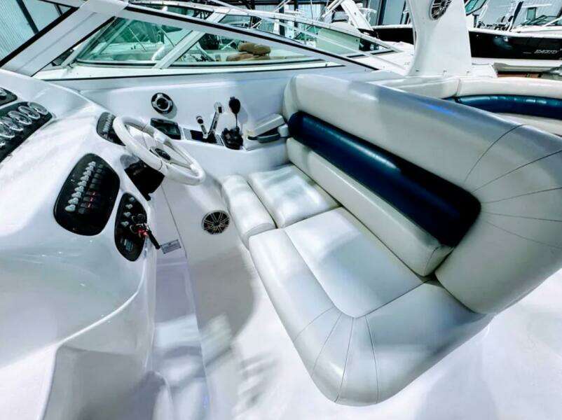 32ft Powerquest Yacht For Sale