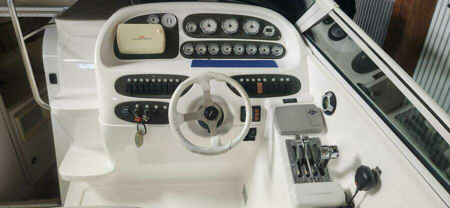 32ft Powerquest Yacht For Sale
