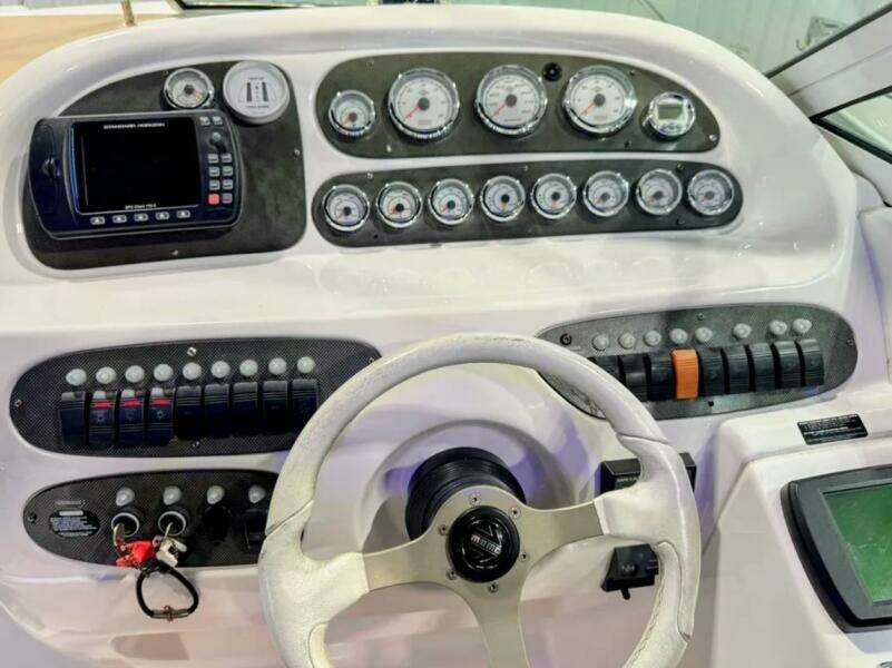 32ft Powerquest Yacht For Sale