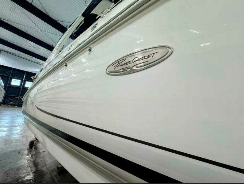 32ft Powerquest Yacht For Sale