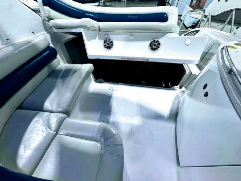 32ft Powerquest Yacht For Sale