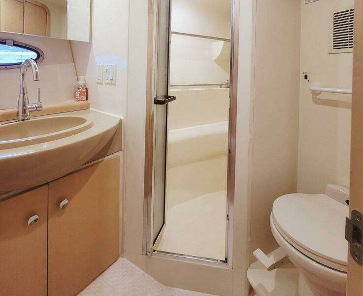 Satellite Office 35ft Carver Yacht For Sale