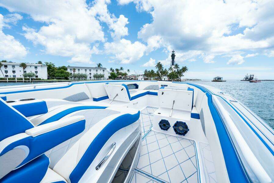 Lucky Man 39ft Deep Impact Yacht For Sale