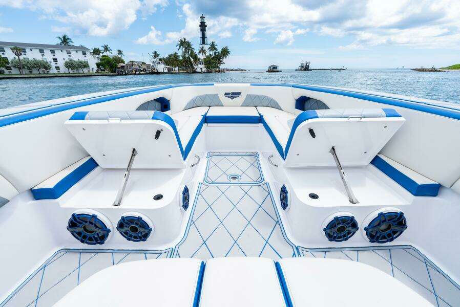 Lucky Man 39ft Deep Impact Yacht For Sale