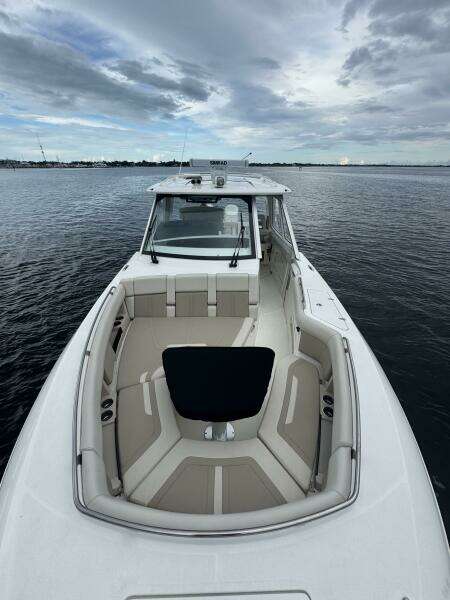 38ft Boston Whaler Yacht For Sale