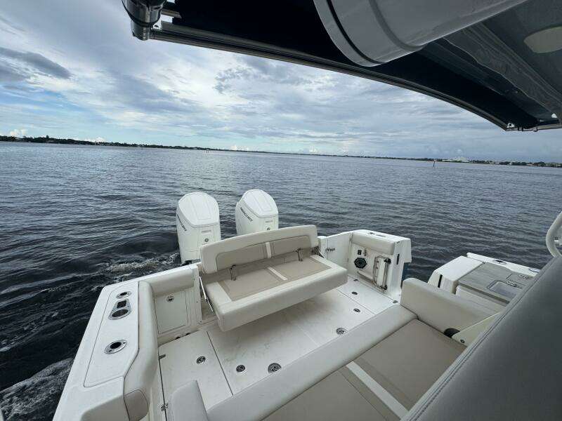38ft Boston Whaler Yacht For Sale