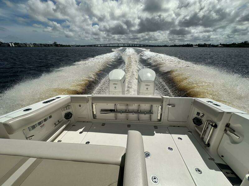 38ft Boston Whaler Yacht For Sale
