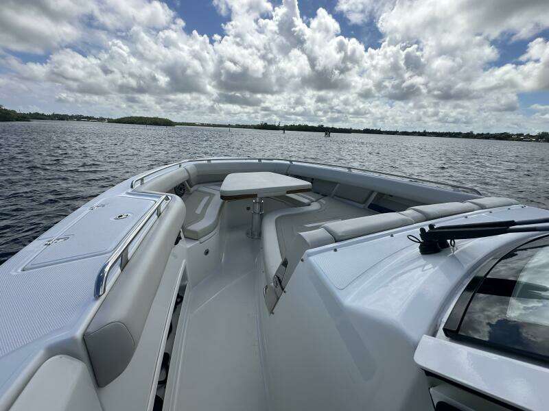 38ft Boston Whaler Yacht For Sale