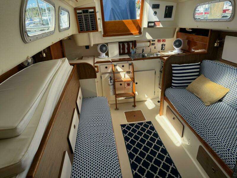 Marevia 35ft Pearson Yacht For Sale