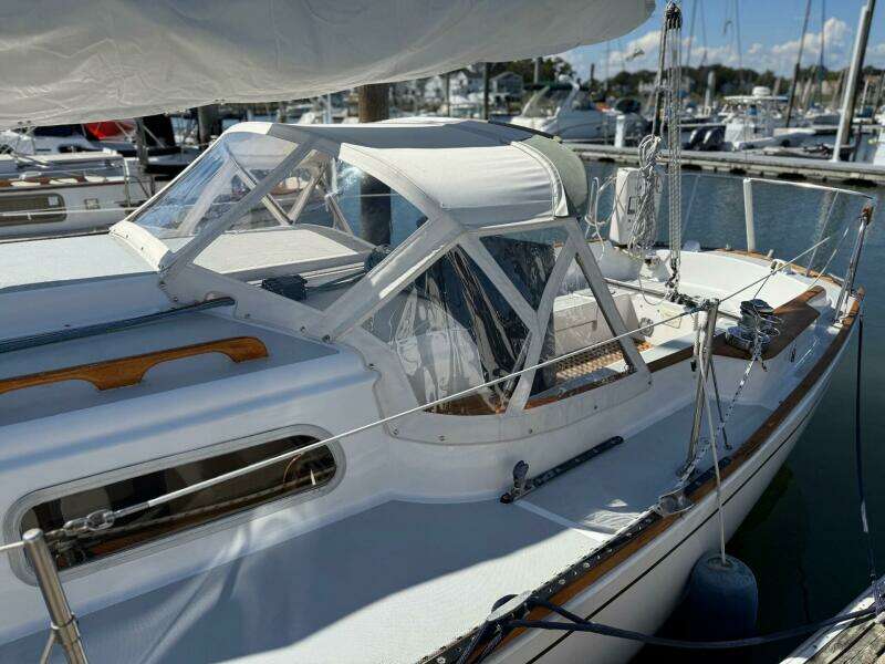 Marevia 35ft Pearson Yacht For Sale