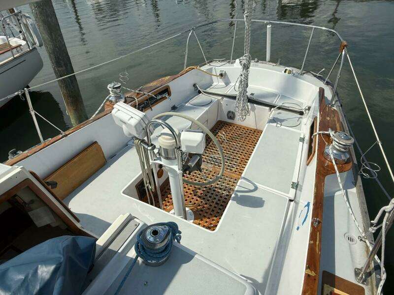 Marevia 35ft Pearson Yacht For Sale