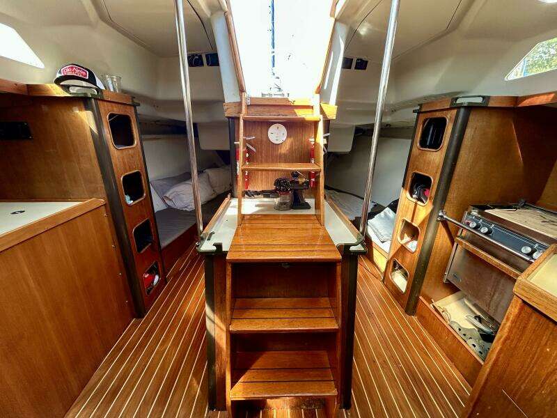 37ft C amp C Yacht For Sale
