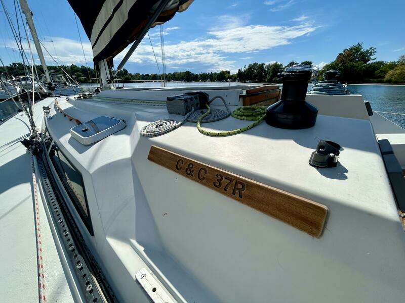 37ft C amp C Yacht For Sale