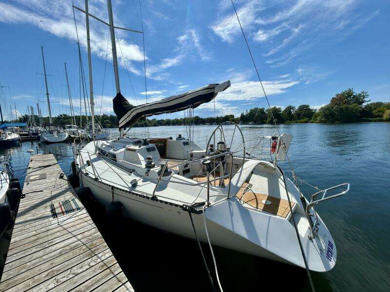 37ft C amp C Yacht For Sale