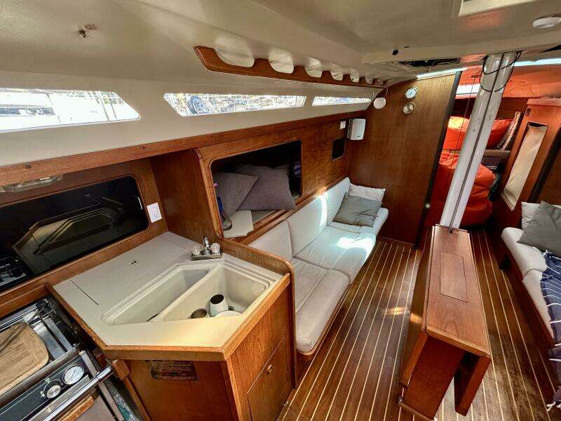37ft C amp C Yacht For Sale