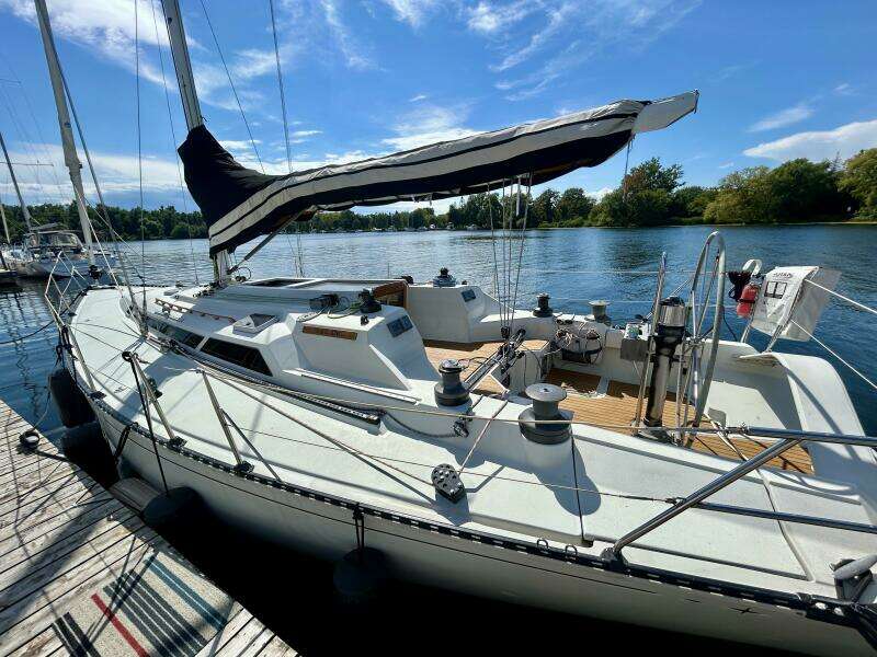 37ft C amp C Yacht For Sale