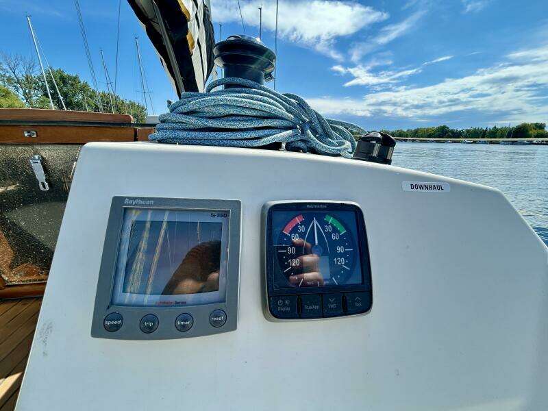 37ft C amp C Yacht For Sale