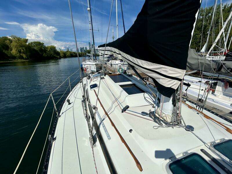 37ft C amp C Yacht For Sale