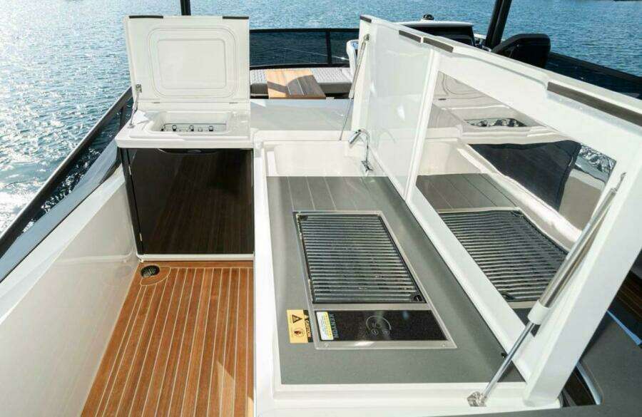 CHRISTA LEE 72ft Pearl Yacht For Sale
