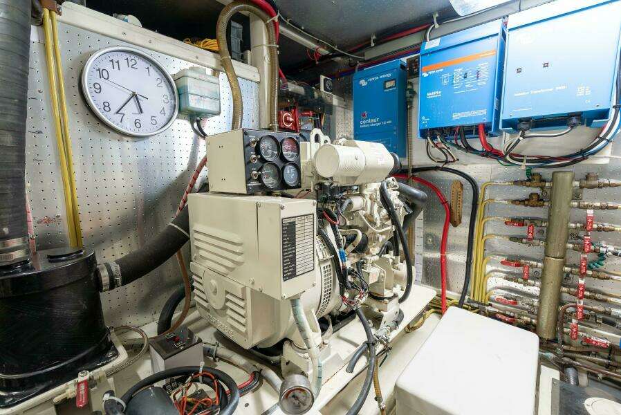 Si Como No 45ft DeFever Yacht For Sale