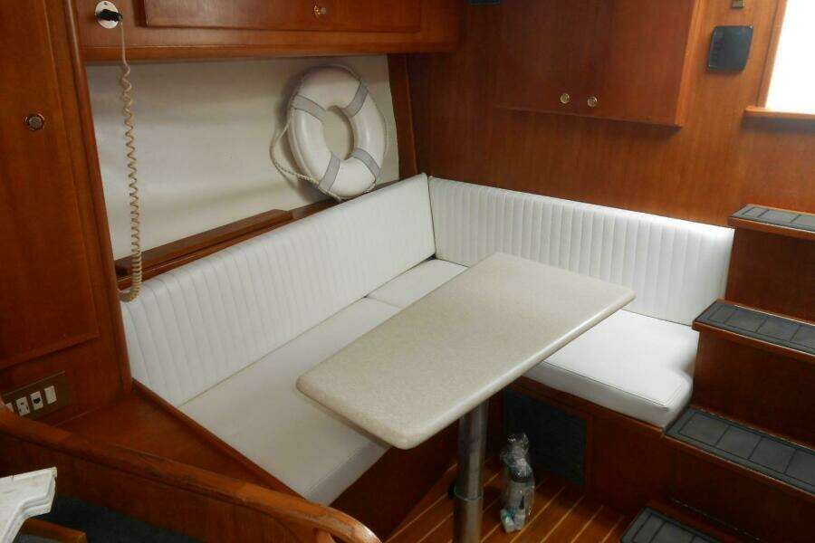 Beer Money 32ft Topaz Yacht For Sale