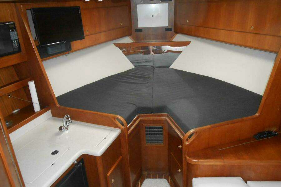Beer Money 32ft Topaz Yacht For Sale