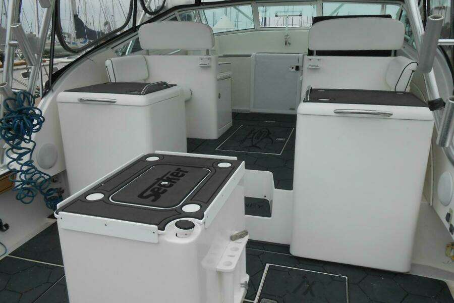 Beer Money 32ft Topaz Yacht For Sale